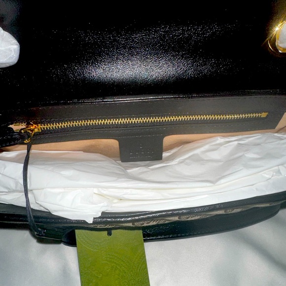 Gucci Marmont Small Shoulder Bag - Picture 2 of 8